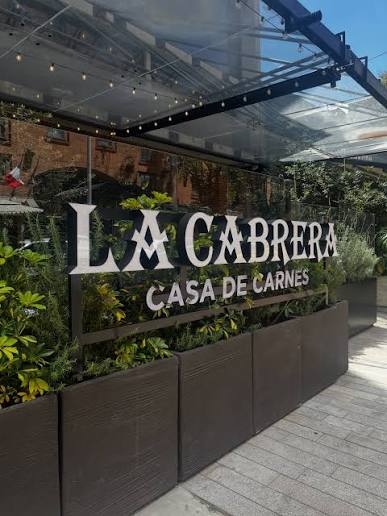 Fachada de La Cabrera Calle 85 en Bogotá