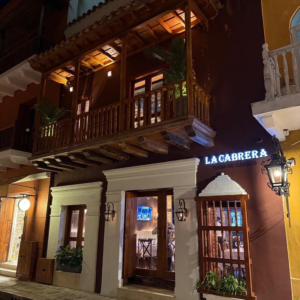 Fachada de La Cabrera Cartagena en el Centro Histórico